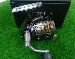 シマノ・07ステラ・アンタレス5　エバーグリーン・マッハS-1　アブ・ファンタジスタ２本（茨木店）